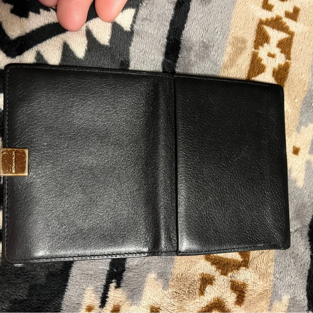 Burberry EUC Vintage Men’s Black Leather Wallet with Gold Accent - Picture 7 of 14